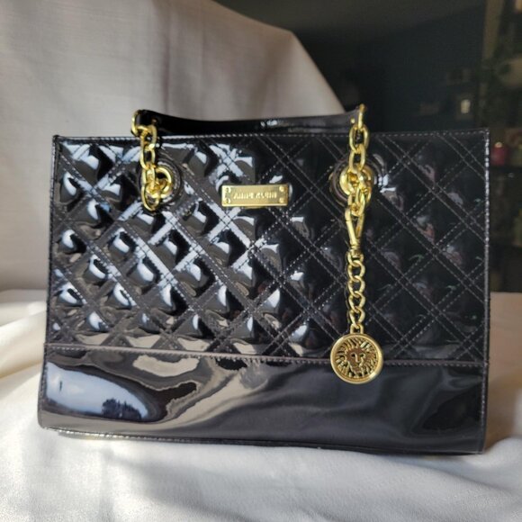 Anne Klein quilted patent leather black handbag with gold hardware - Picture 1 of 11